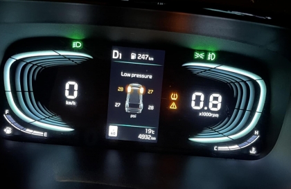 Kia Carens cảnh báo lỗi áp suất thế này là sao ạ?
