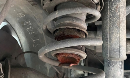 Cho em hỏi về phuộc sau xe Kia Cerato