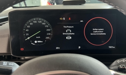 Có ai bị lỗi hộp số Kia Carnival không, xử lý thế nào ạ?