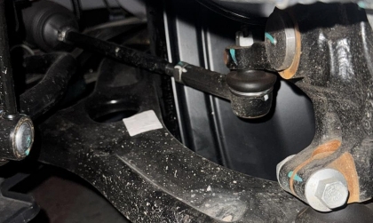 Hỏi về vấn đề càng A của VF 3 bị cạ khi đánh hết lái