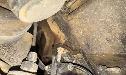 Nước làm mát rỉ ở họng ga của Chevrolet bị vấn đề gì?