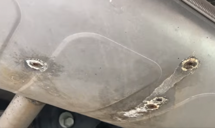 Sao xe Sportage bị lỗi cơ khí thế này mà Kia không bảo hành à các cụ?