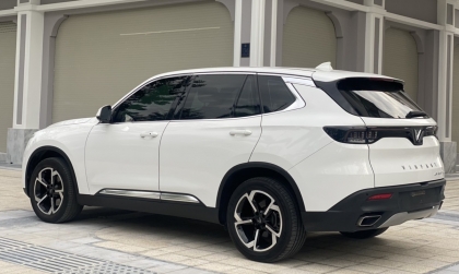 Xin các bác tư vấn trường hợp xe Lux SA của em bị dính bóng hơi mà không được bảo hành