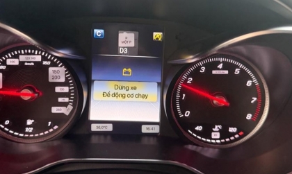 Mercedes-Benz GLC báo lỗi này là thế nào ạ?