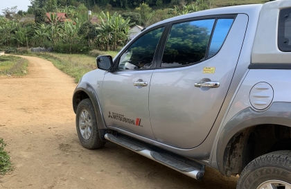 Xin lời tư vấn về xe Triton bị khói sau khi vệ sinh họng nạp