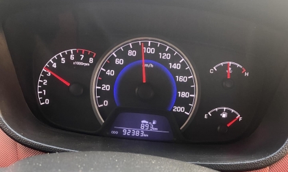 Hyundai Grand i10 đi vòng tua thế này có phải cao quá không ạ?