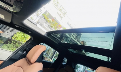 Kia Sportage bị kẹt cửa sổ trời thì phải làm thế nào?