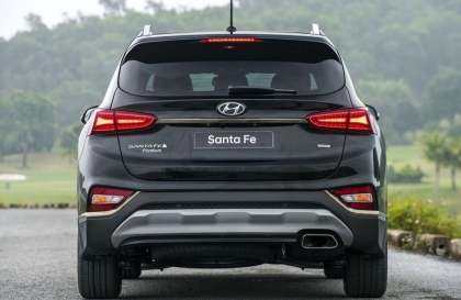 Cốp xe Santa Fe không mở tự động được thì xử lý sao?