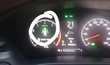 Đồng hồ HR-V hiện màu xanh thế này là gì?