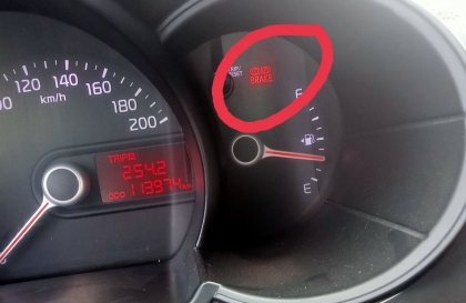 Đồng hồ xe morning báo lỗi phanh tay là vấn đề gì?