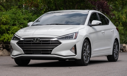Khắc phục xe Elantra bị kêu khi qua ổ gà thế nào?