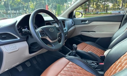 Xin phương án xử lý xe Hyundai Accent không bật được sấy gương