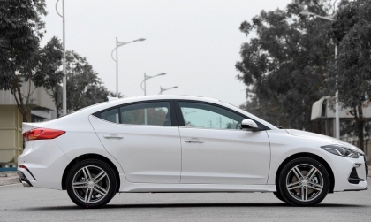 Vì sao Elantra lại bị kêu cọt kẹt khi đi đường gồ ghề?