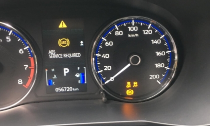 Xpander của em hiện lỗi trên đồng hồ thế này là sao ạ?