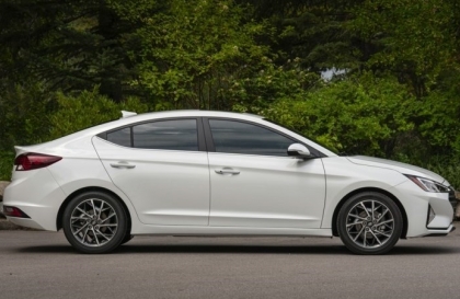 Xin các bác tư vấn xe Elantra 2020 nên thay cao su chân máy chưa?