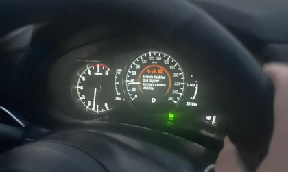 Mazd CX-5 hiện lỗi gì trên đồng hồ thế các bác?