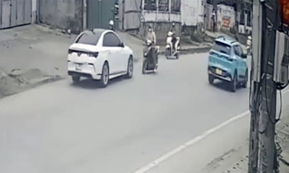 Clip TNGT: VInFast Lux A mất lái ở tốc độ cao, đâm hàng loạt xe máy