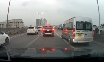 Ý thức giao thông: 30 triệu tiền phạt nộp ngân sách nhà nước - 5 GPLX bị trừ điểm chỉ trong 1 đoạn clip dài hơn 20 giây