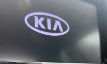 Làm sao khắc phục lỗi màn hình Kia Cerato?