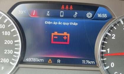 Vinfast Lux A đã thay bình vẫn báo lỗi thì phải làm sao?