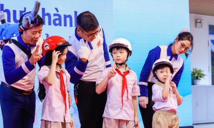 Hơn 10 triệu mũ bảo hiểm đã được Honda trao tặng tới người dân Việt Nam 