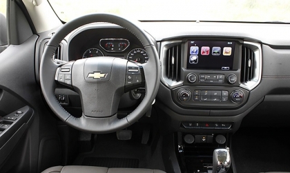 Điều hòa xe Trailblazer cứ chạy rồi ngắt liên tục là sao?