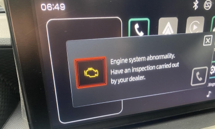 Toyota Raize hiện lỗi trên màn hình là sao các bạn?