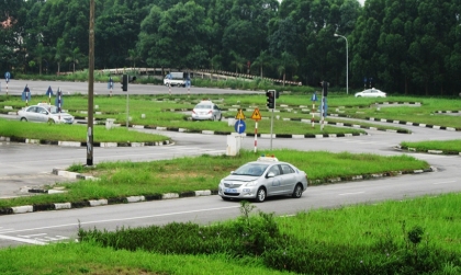 Thay đổi 94 câu hỏi trong bộ 600 câu hỏi lý thuyết sát hạch Bằng lái xe