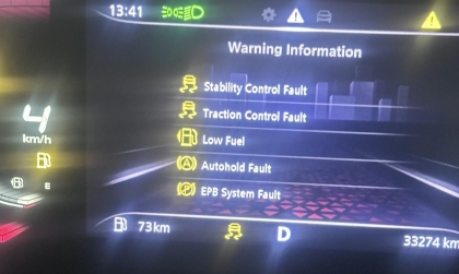 MG5 bị như này là lỗi gì thế?