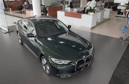 BMW i4 - mẫu sedan chạy điện của BMW tại Việt Nam có gì đáng chú ý?