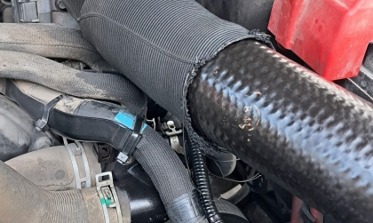 Khoang máy Ford Ranger có dầu chảy ra thì có vấn đề gì không?