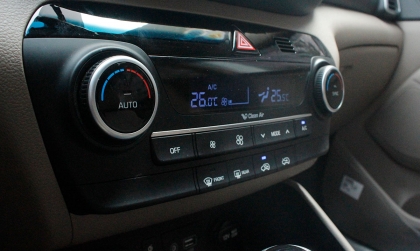 Xin chỉ giáo vụ điều hòa của Hyundai Tucson bị mùi