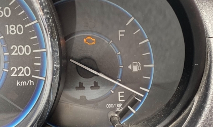 Toyota Vios nổi cá vàng như hình là lỗi gì?