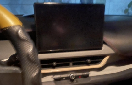 Xin các khắc phục lỗi màn hình xe VF 3 bị đen thui