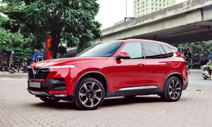 Có phải xe VinFast Lux Sa bị xẹp bóng hơi khi dừng?