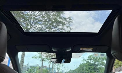 Chống nóng cho cửa sổ trời Toyota Corolla Cross thế nào?