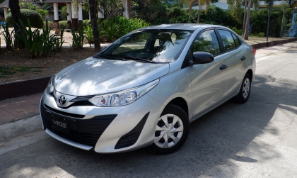 Toyota Vios không cụp gương khi bấm chìa khóa là bị sao?