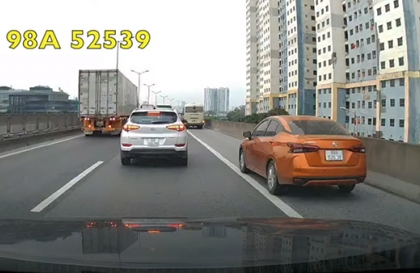 Clip: Vượt xe trên làn khẩn cấp ở đường vành đai 3 trên cao ở Hà Nội (P.2)