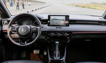 Tay lái Honda Hrv hơi nặng, xử lý kiểu gì các bác?