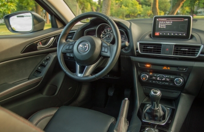Xử lý tiếng ồn của Mazda3 thế nào vậy các bác?
