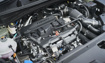 Xe Kia Sportage bị ì máy khi lùi xe là sao các bác?