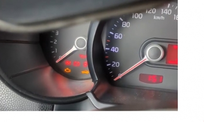 Kia Morning tự nhiên không đề máy được là sao?