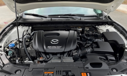 Sao xe Mazda3 lắp giám sát đỗ xe lại tốn điện thế nhỉ?