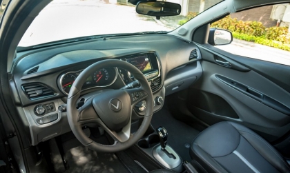 Xe VinFast Fadil bị kêu lọc cọc phía sau là sao các bác?