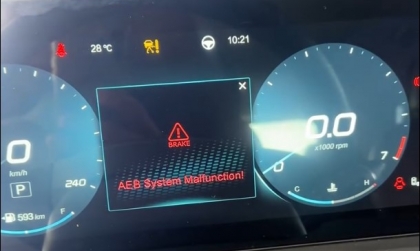 Beijing X7 báo lỗi thế này là thế nào các bác ơi?