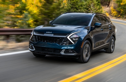 Sao xe Kia Sportage bị tăng vòng tua đột biến thế các bác?