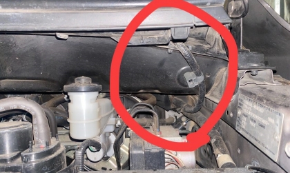 Dây điện này trên xe Toyota Innova là gì vậy?