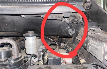 Dây điện này trên xe Toyota Innova là gì vậy?