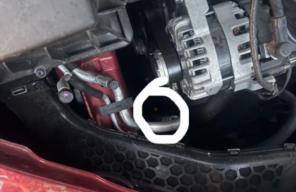 MG ZS bị chảy nước trong khoang máy là vấn đề gì?