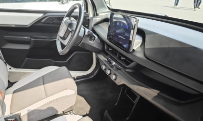 Giúp em xe VF 3 bị lỗi usb không bật được nhạc